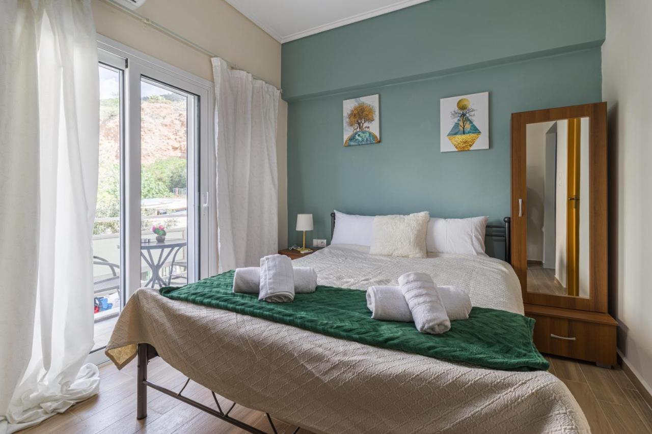 Couples Retreat, Fully Equipped Studio/ Loutraki Beach Apartment Exterior photo